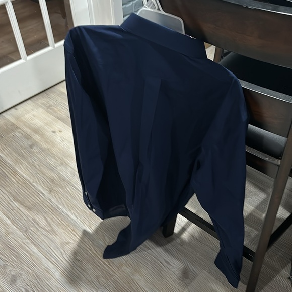 Dress shirt for sale - Picture 2 of 2